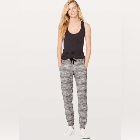 LULULEMON Heather Gray Ready To Rulu Joggers Pants with Pockets and pull string - Picture 1 of 11
